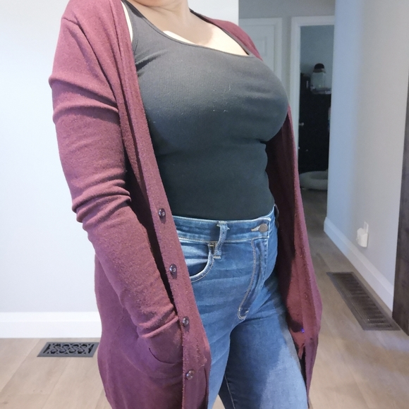 Maroon cardigan - Picture 2 of 4